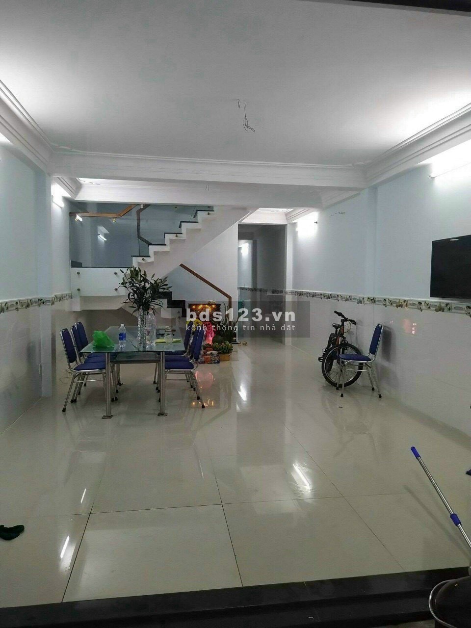 Nhà bán ngay Trường Chinh Song Hành Nguyễn Văn Quá chủ đang ngộp ngân hàng