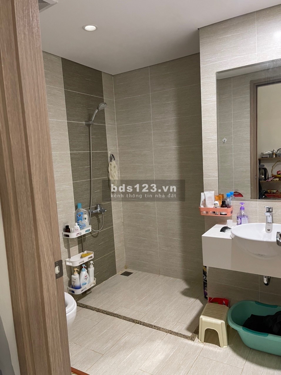 Chính chủ cần bán căn hộ 1PN+1, tầng trung, view thoáng, giá siêu rẻ.