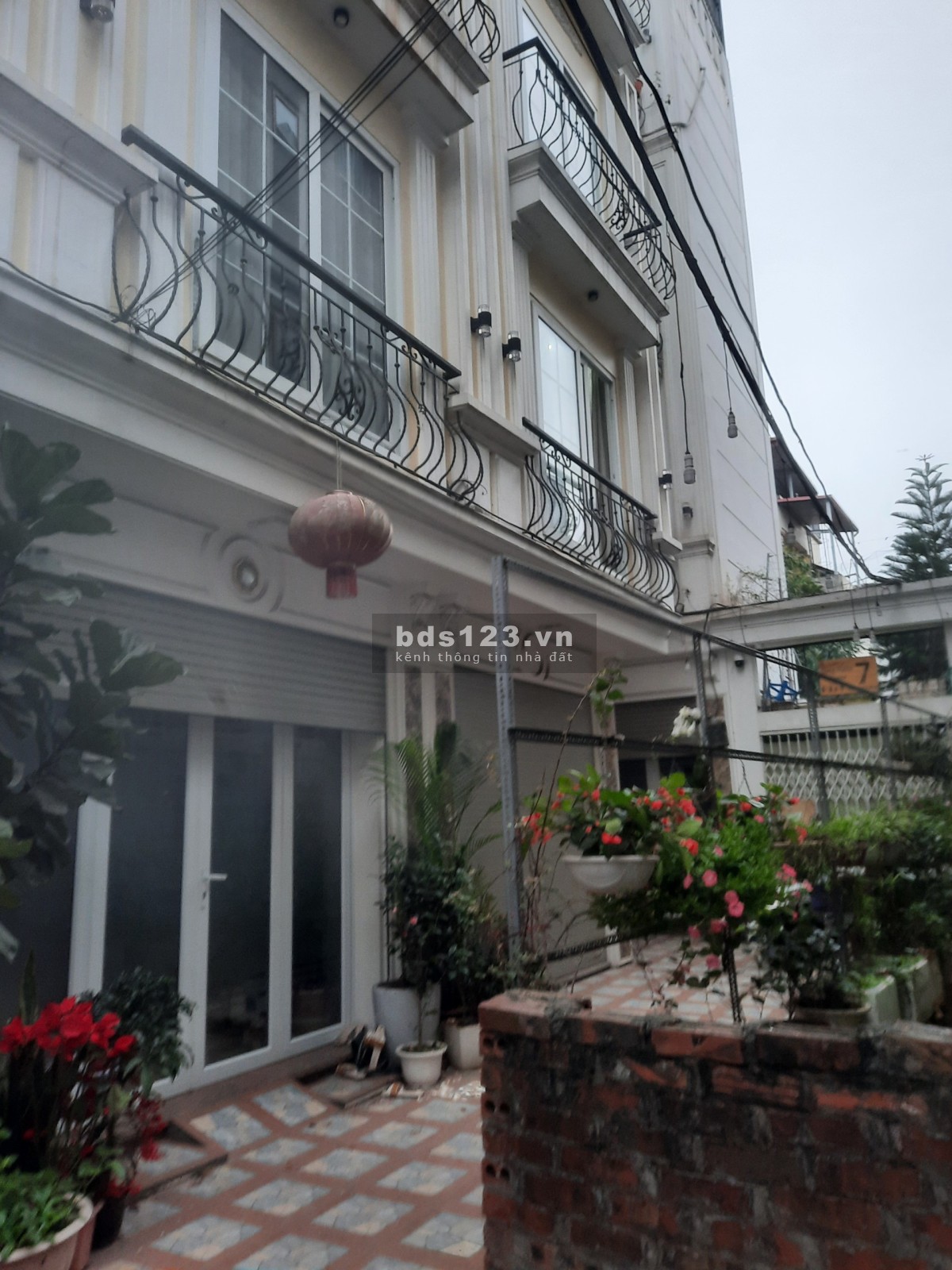 Bán nhà Bát Khối Thạch Bàn, Long Biên, Hà Nội 5 tầng đúc