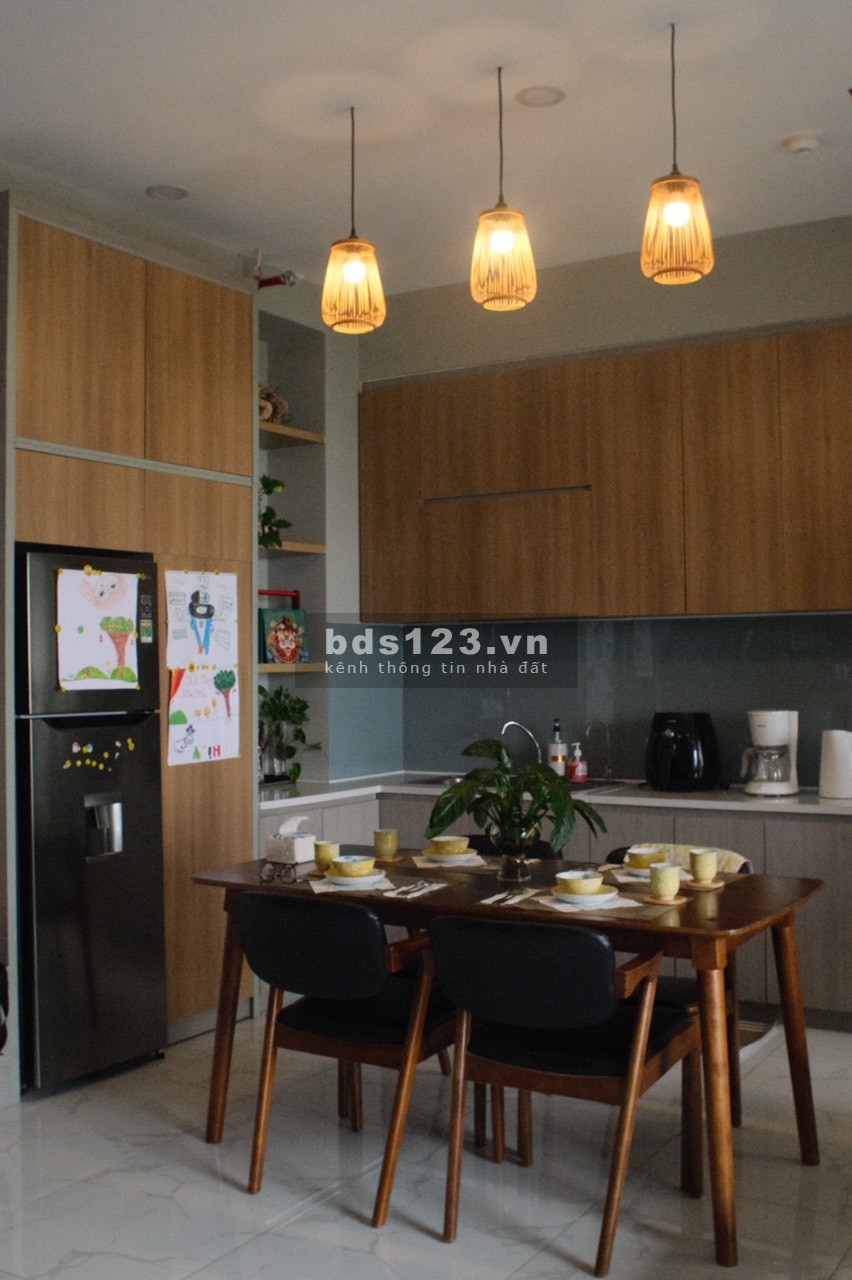 Muốn ngắm Lanmark về đêm mỗi ngày hãy thuê 2PN Palm Heights. LH em Kiều 0924239630.