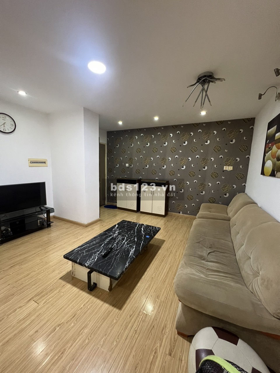 Cho thuê CHCC CENTRAL GARDEN Võ Văn Kiệt, P. Cô Giang, Q1, 85m2, 2PN, 2WC, 12triệu.
