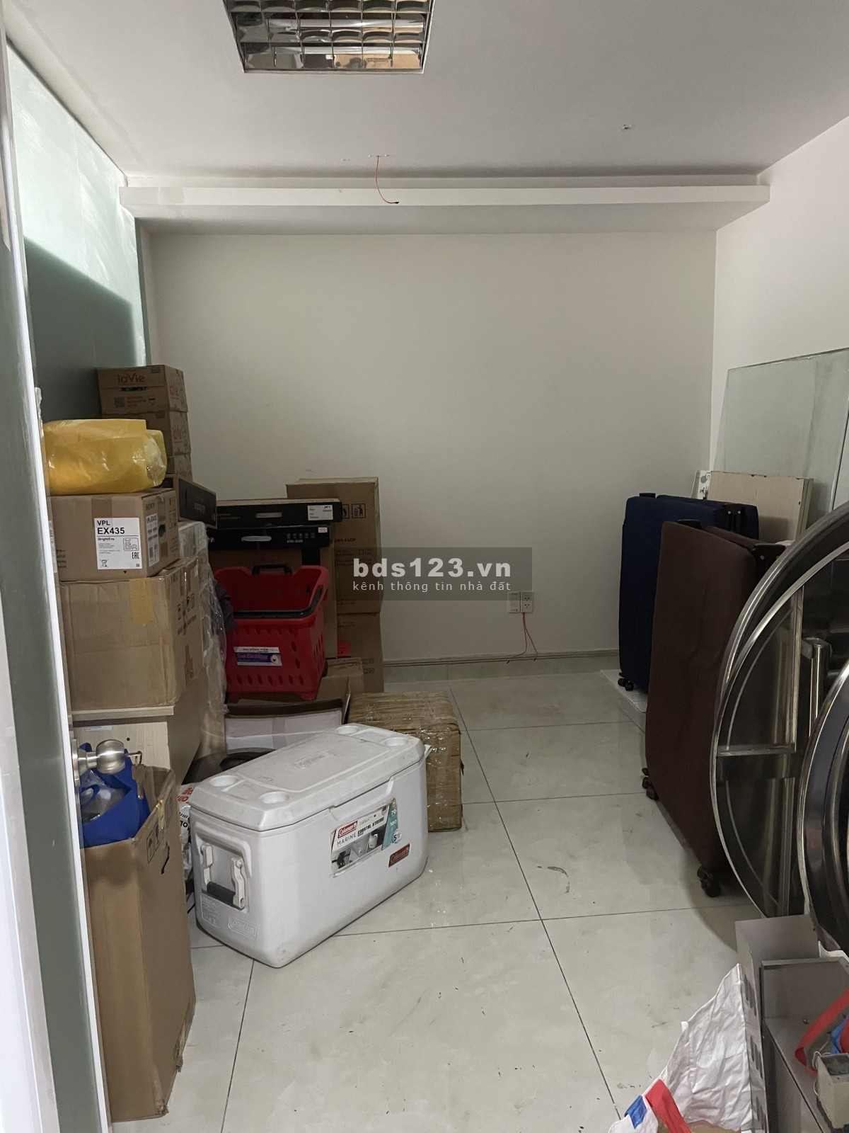 Cho thuê văn phong toà nhà Sinh Úc tầng 2 số 135/24-26 Nguyễn Hữu Cảnh