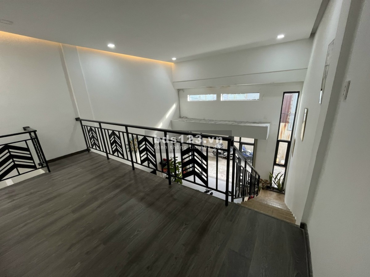 Bán nhà diện tích 5.2x15m dt 80m2, đc 154 khu phố 6 Quận 12 lh 0908392268