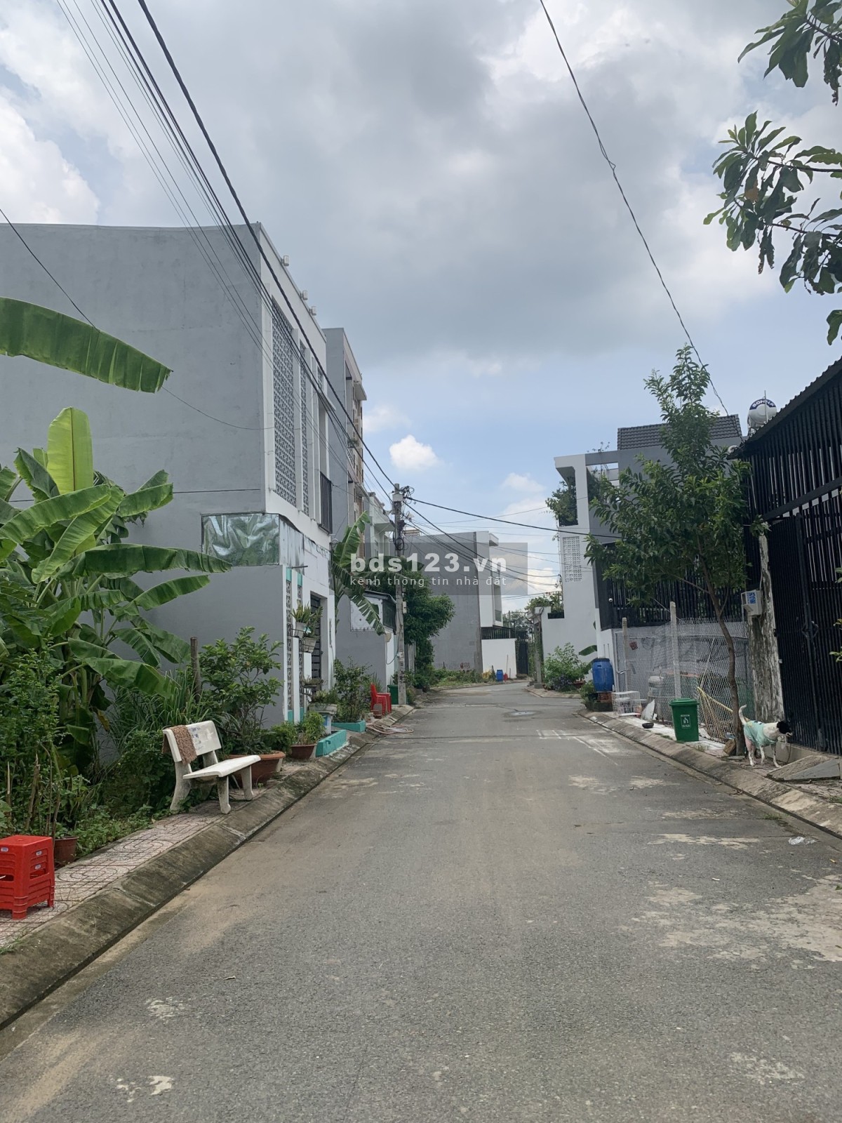 KHU PHÂN LÔ - ĐƯỜNG NHỰA 8M - SÁT VINHOMES GRAND PARK. NHÀ MỚI, VÔ Ở NGAY.