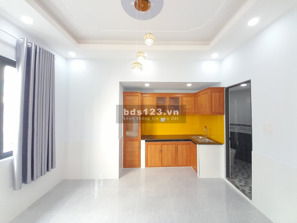 HẺM TRƯỚC NHÀ 5M - MỘT CĂN RA MẶT TIỀN KHA VẠN CÂN 