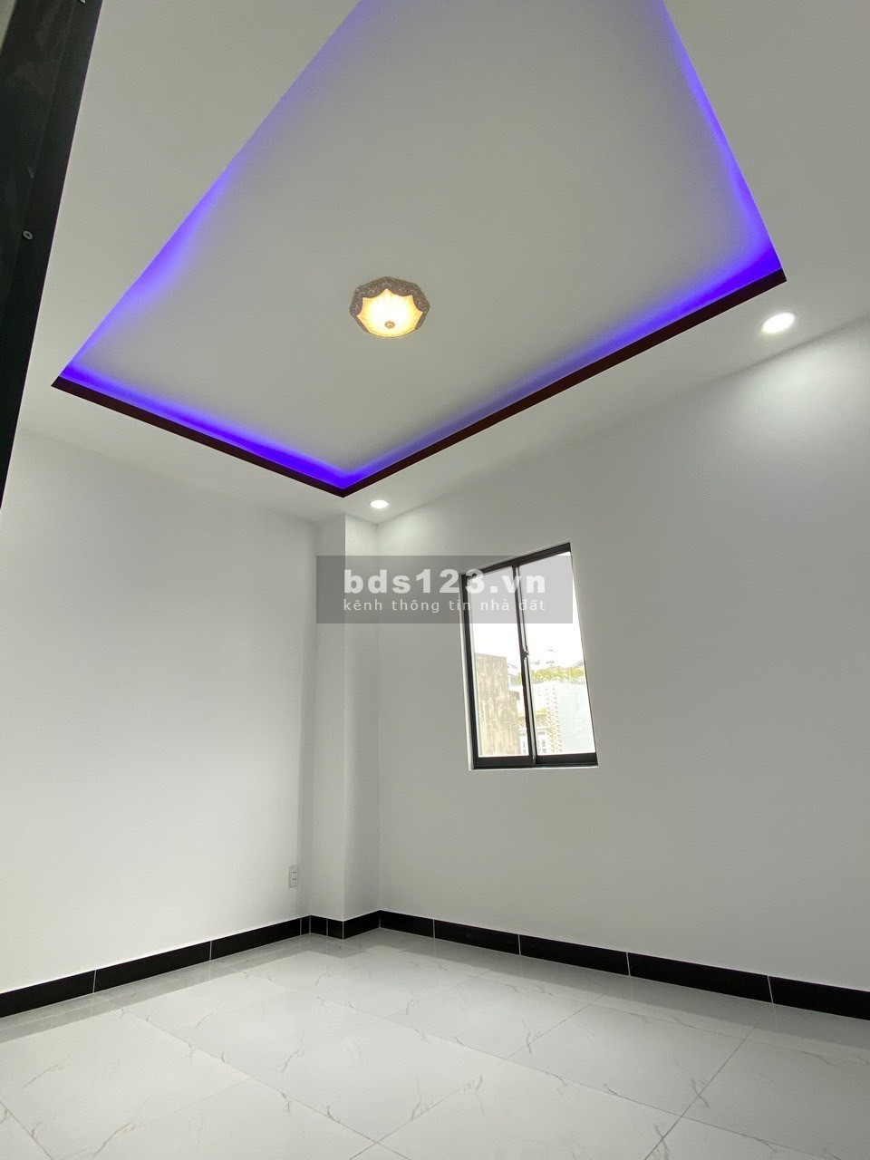 KHU PHÂN LÔ - ĐƯỜNG NHỰA 8M - SÁT VINHOMES GRAND PARK. NHÀ MỚI, VÔ Ở NGAY.
