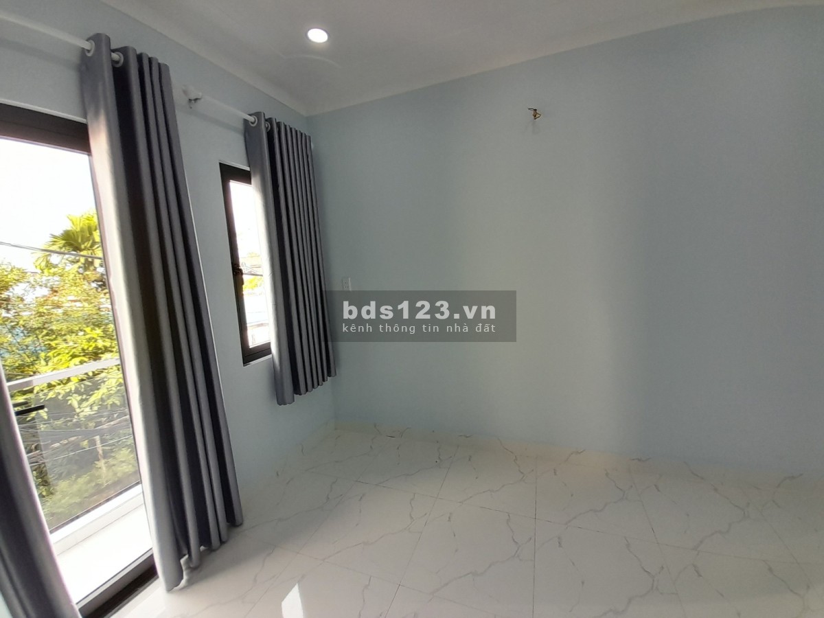 HẺM TRƯỚC NHÀ 5M - MỘT CĂN RA MẶT TIỀN KHA VẠN CÂN 