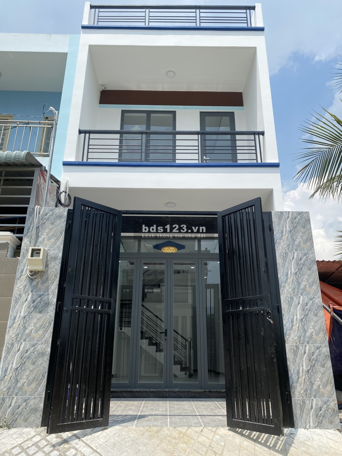 KHU PHÂN LÔ - ĐƯỜNG NHỰA 8M - SÁT VINHOMES GRAND PARK. NHÀ MỚI, VÔ Ở NGAY.