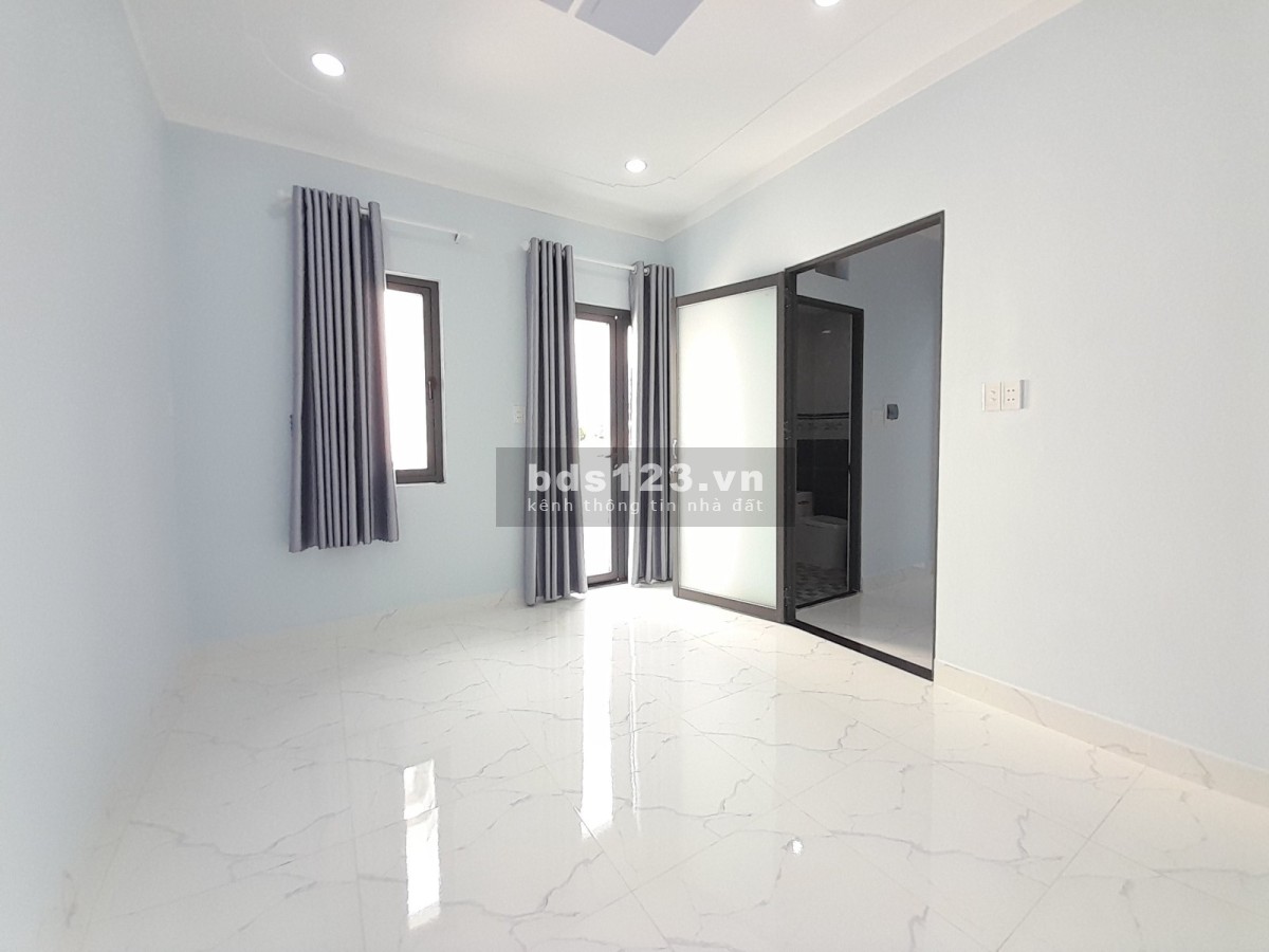 HẺM TRƯỚC NHÀ 5M - MỘT CĂN RA MẶT TIỀN KHA VẠN CÂN 