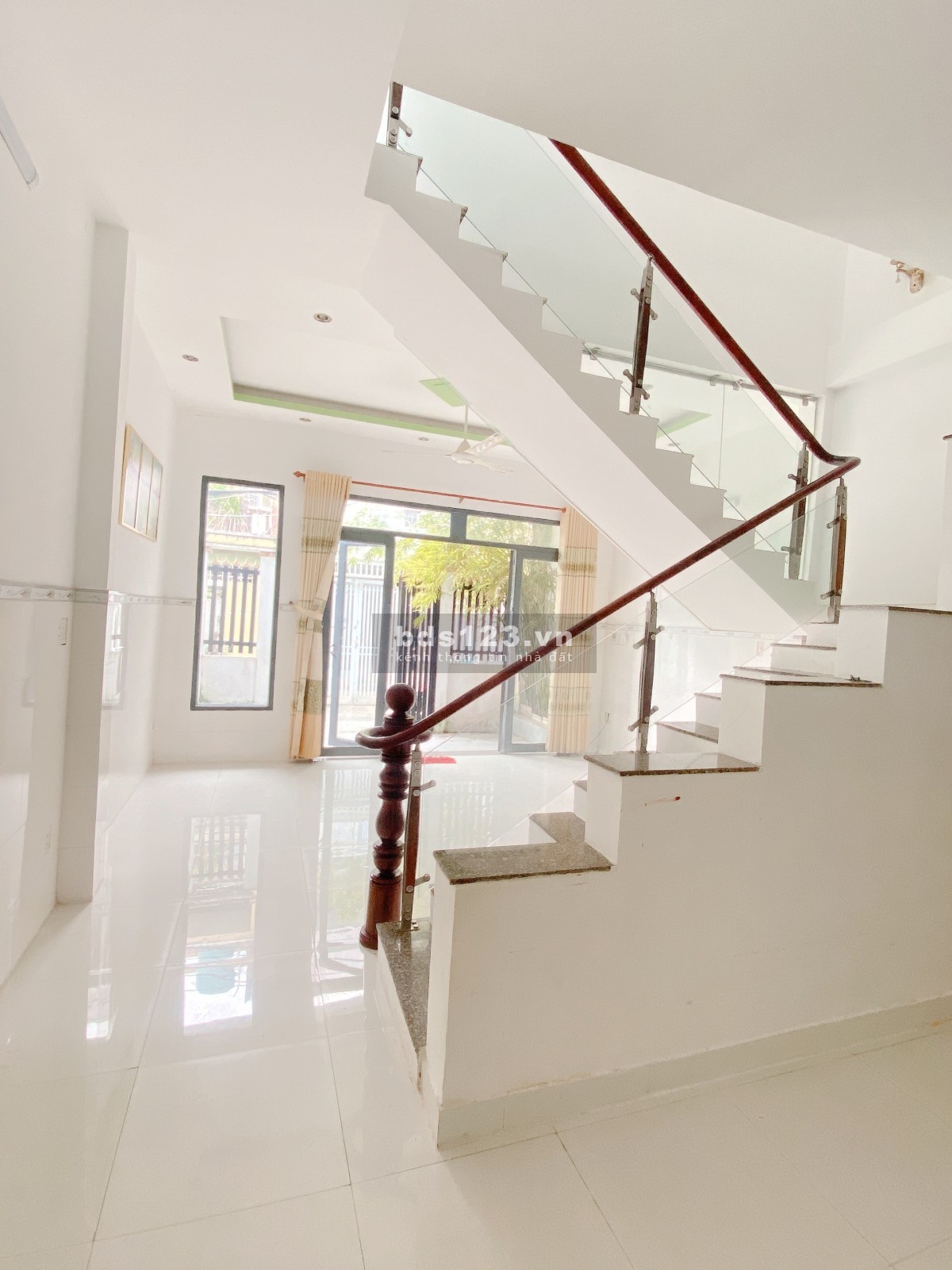 HIỆP BÌNH - 60M2 - MẶT TIỀN ĐƯỜNG - NGANG 5M - CHUẨN HOA HẬU - CHỈ NHỈNH 5 TỶ