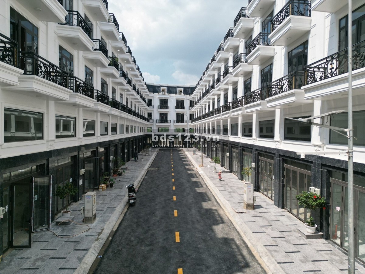 Bán nhà ngay mặt tiền, kd đỉnh, 50 căn tha hồ khách chọn dt từ 50-90m2, giá chỉ từ 6.6 tỷ