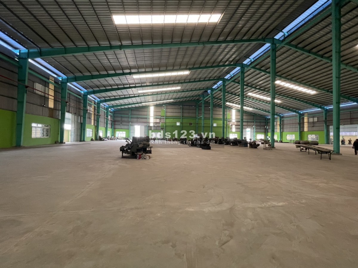 Cho thuê kho xưởng mặt tiền đường 825 thuộc huyện Đức Hòa, tỉnh Long An