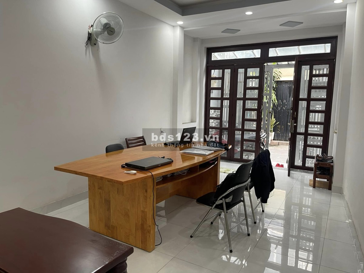 Ngân hàng bán GẤP nhà 3 tầng Thiên Phước Tân Bình dt 70m2 hẻm xe tải tránh