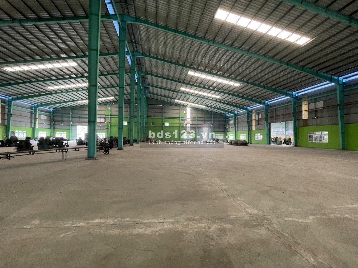 Cho thuê kho xưởng mặt tiền đường 825 thuộc huyện Đức Hòa, tỉnh Long An
