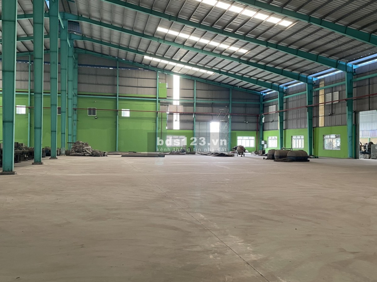 Cho thuê kho xưởng mặt tiền đường 825 thuộc huyện Đức Hòa, tỉnh Long An