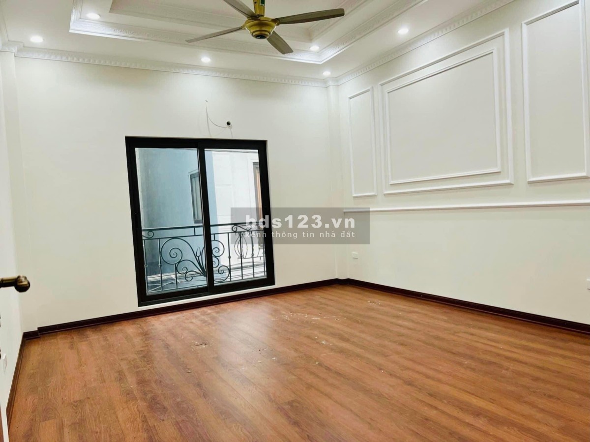 Siêu rẻ có 1-0-2, Bán nhà Hồ Tùng Mậu, Nam Từ Liêm, vài bước ra phố , 35m2x4T, 2.9 tỷ
