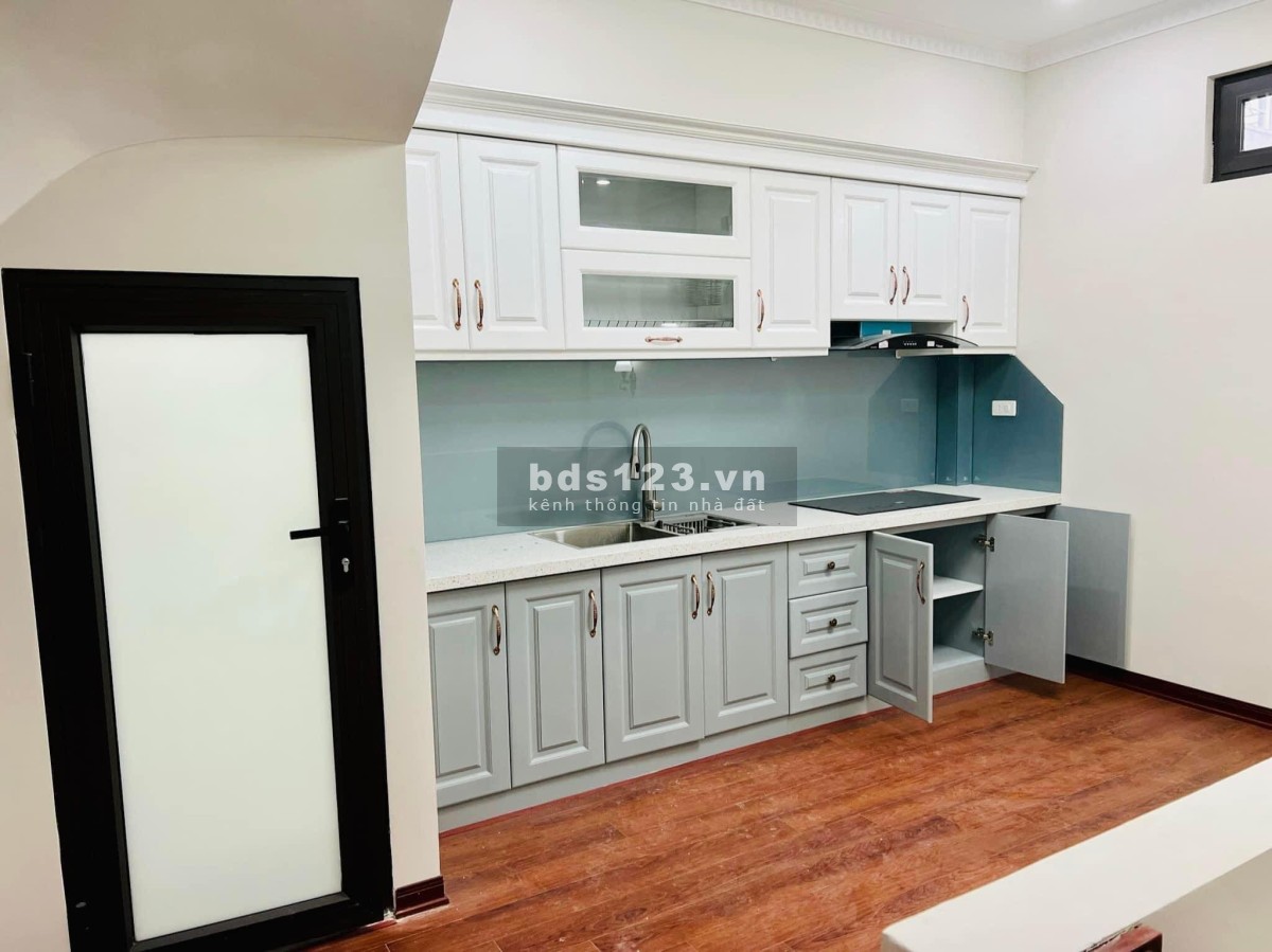 Siêu rẻ có 1-0-2, Bán nhà Hồ Tùng Mậu, Nam Từ Liêm, vài bước ra phố , 35m2x4T, 2.9 tỷ