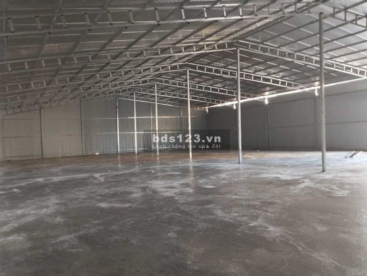 Cho thuê 300m2- 600m2 kho xưởng trên trục đường vành đai 3 Ngã Tư Nguyễn Trãi.