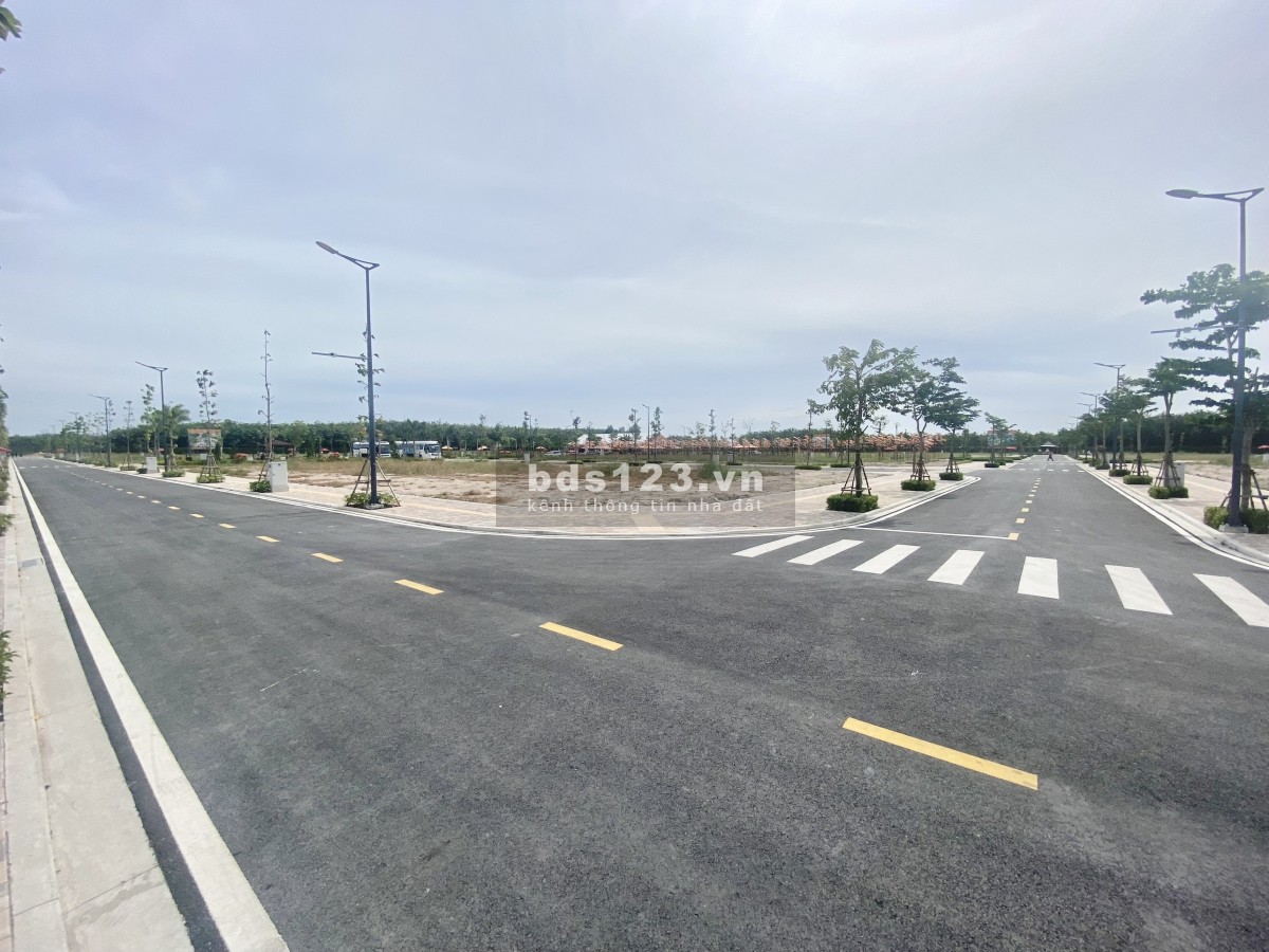 Đất thổ cư ngay mặt tiền đường Nguyễn Văn Linh chỉ 320 triệu