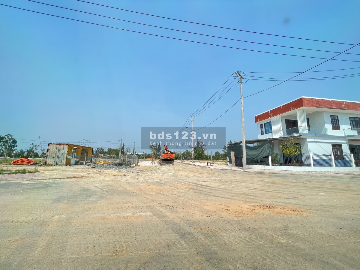 Bán Đất Mặt Tiền Gần Bên Phố Cổ Hội An. Đại Đô Thị Quy Hoạch Bài Bản, Sổ Hồng Rõ Ràng