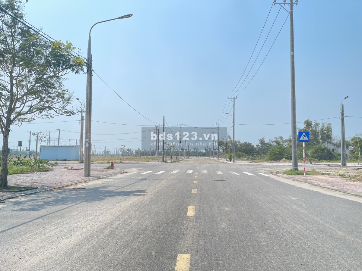 Bán Đất Mặt Tiền Gần Bên Phố Cổ Hội An. Đại Đô Thị Quy Hoạch Bài Bản, Sổ Hồng Rõ Ràng