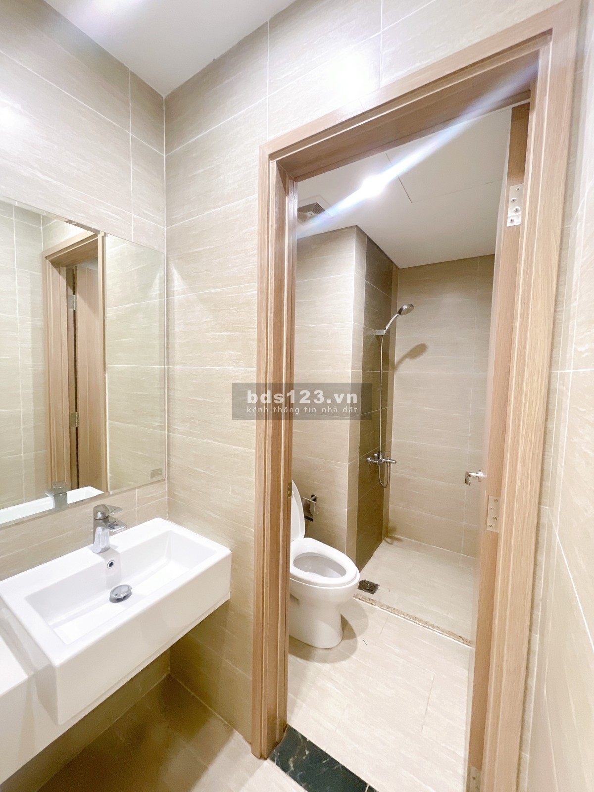 Kẹt vốn làm ăn bán căn hộ 2 PN, DT: 59m2 Vinhomes Grand Park, Q.9.Pháp lý rõ ràng.LH: 0522860724