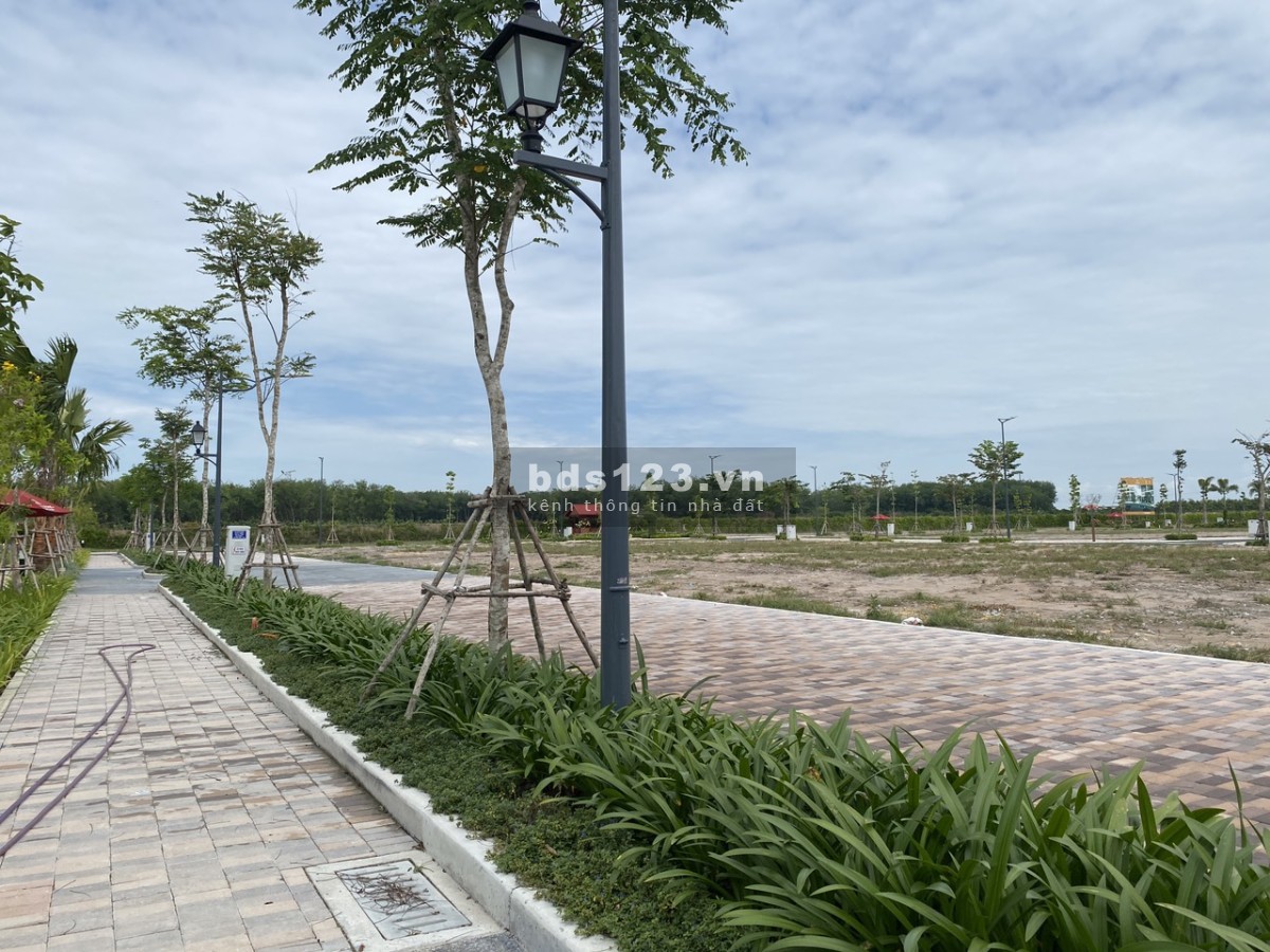 Đất thổ cư ngay mặt tiền đường Nguyễn Văn Linh chỉ 320 triệu