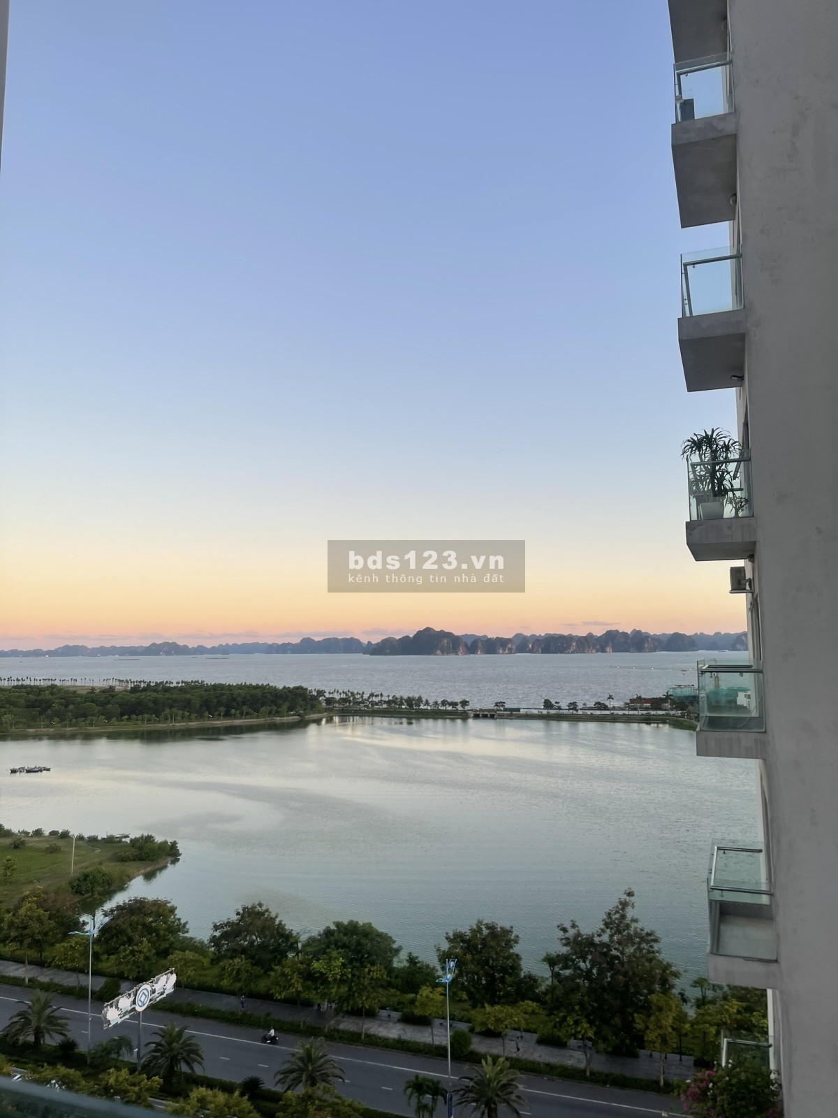 Bán căn hộ view biển 90m2 Dự án Green Bay Towers ( 17T)