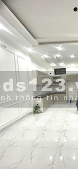 Siêu sale 10% tại Kim Ngưu, thang máy, 41m2x 5 tầng, mt rộng 4.2m, chỉ còn 6 tỷ