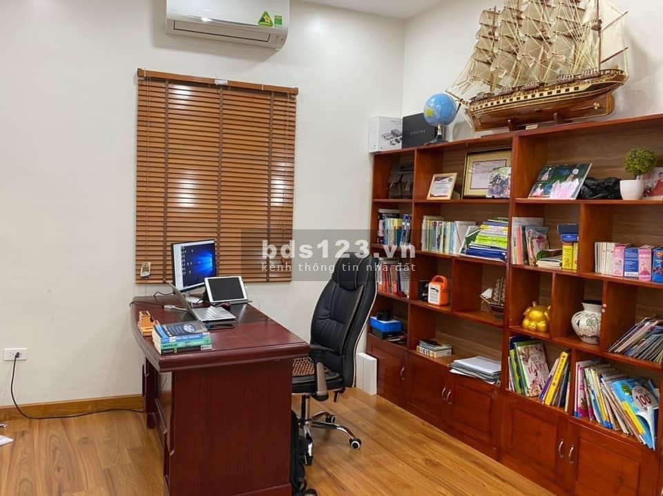 BÁN NHÀ KIM GIANG, CÁCH PHỐ 15M, Ô TÔ TRÁNH TRƯỚC CỬA, 92M, 5TẦNG, 8,7TỶ