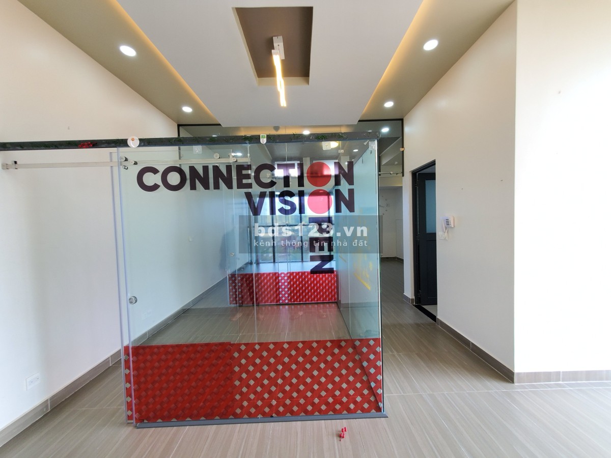 Cho thuê Officetel 56m2 nội thất cơ bản, giá rẻ The Sun Avenue Quận 2