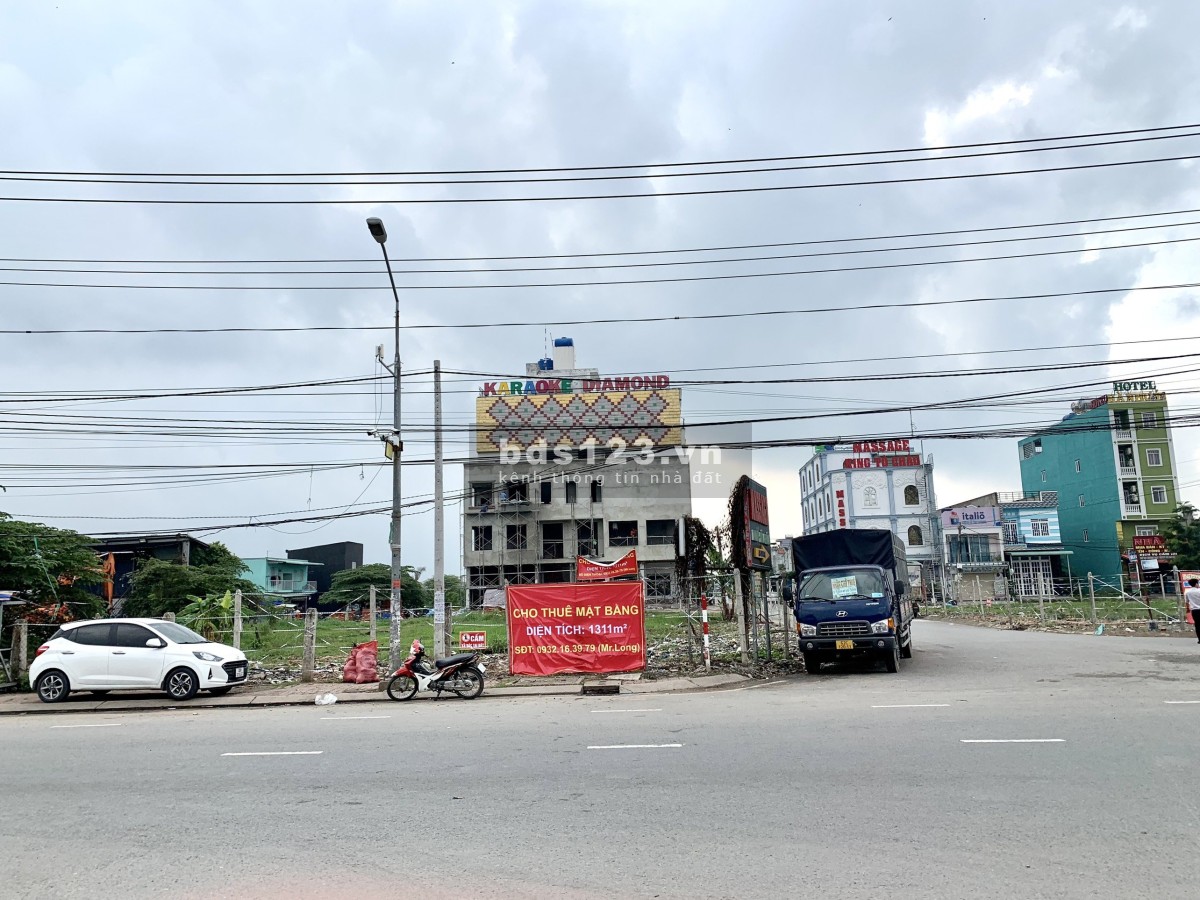 Cho thuê mặt bằng với diện tích 1300m² ngay đường Hải Sơn…