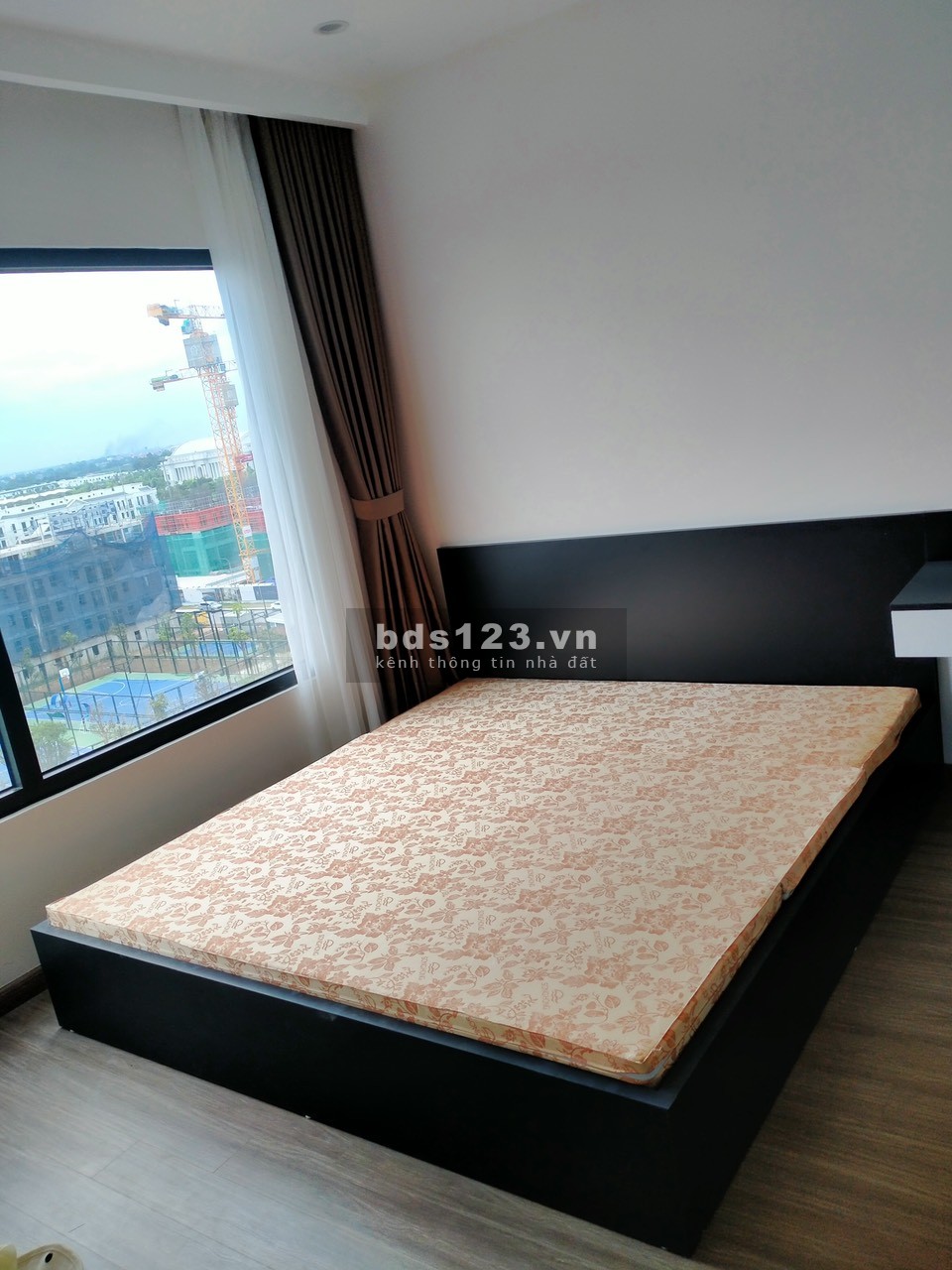 Chính chủ cần bán gấp căn 2PN+1,2VS GÓC giá 1,800 triệu tại Vinhomes Ocean Park lh :0974.878.790