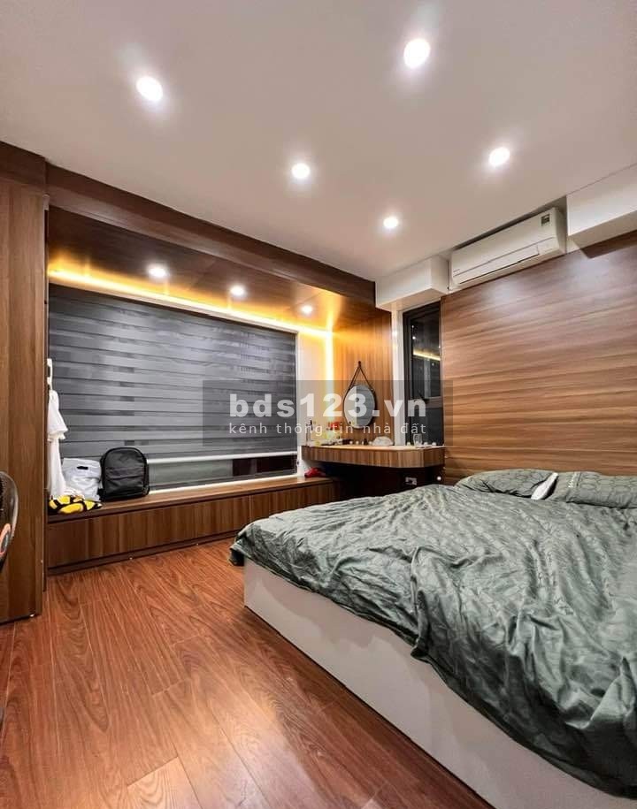 Bán nhà riêng mới đẹp đường Cầu Giấy 2 thoáng, đa tiện ích, DT 40m², giá 4.5 tỷ, LH 0867470990