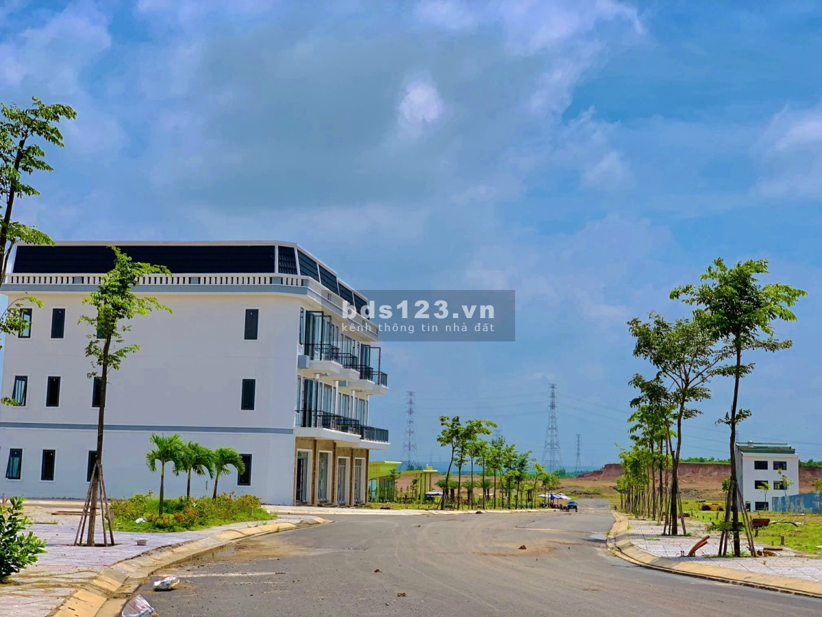 Đất nền trong lòng KCN Sông Mây giá chỉ 648 triệu sở hữu ngay lô đất 80m2 full thổ cư ở Đồng Nai