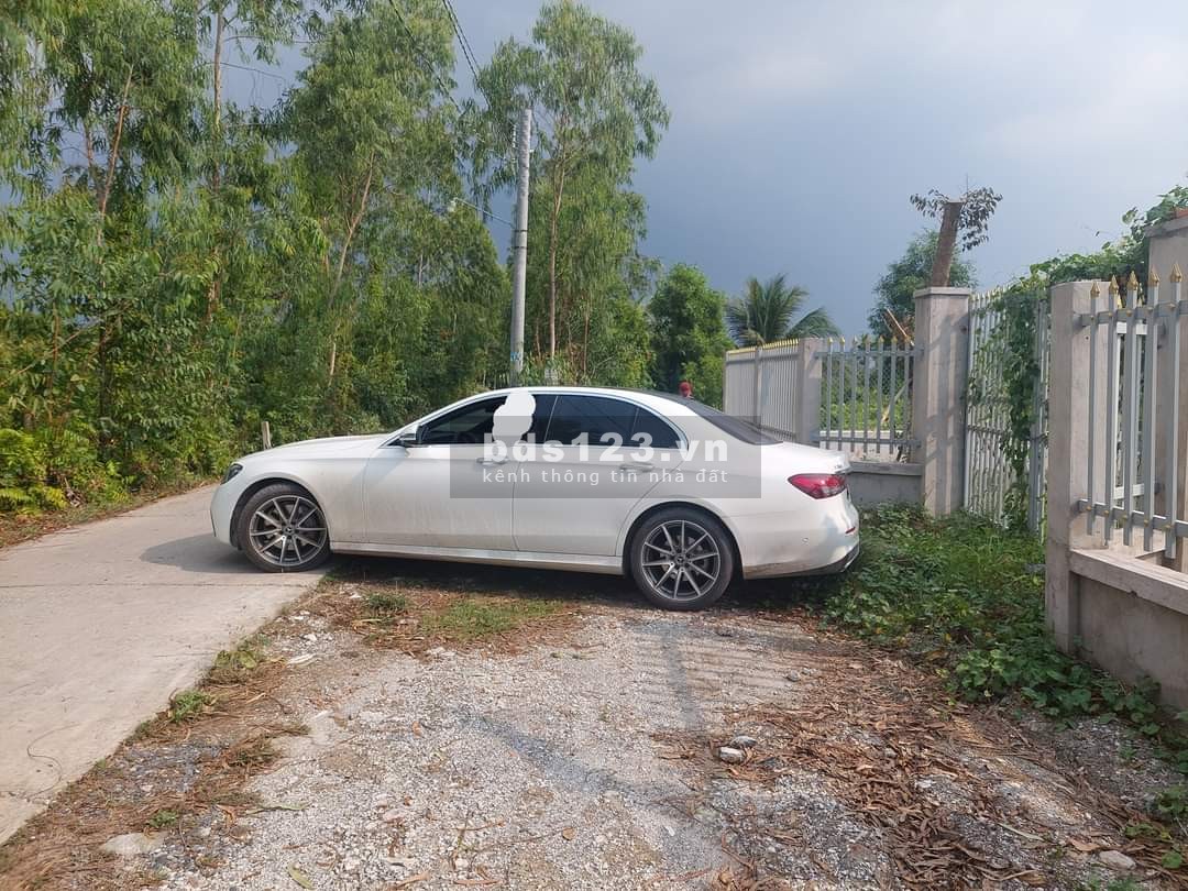 E CÒN 1 LÔ DUY NHẤT VỪA THỔ, VỪA ĐẤT RUỘNG ĐÃ XÂY HÀNG RÀO KIÊN CỐ.. THÍCH HỢP XÂY BIỆT THỰ NHÀ VƯỜN
