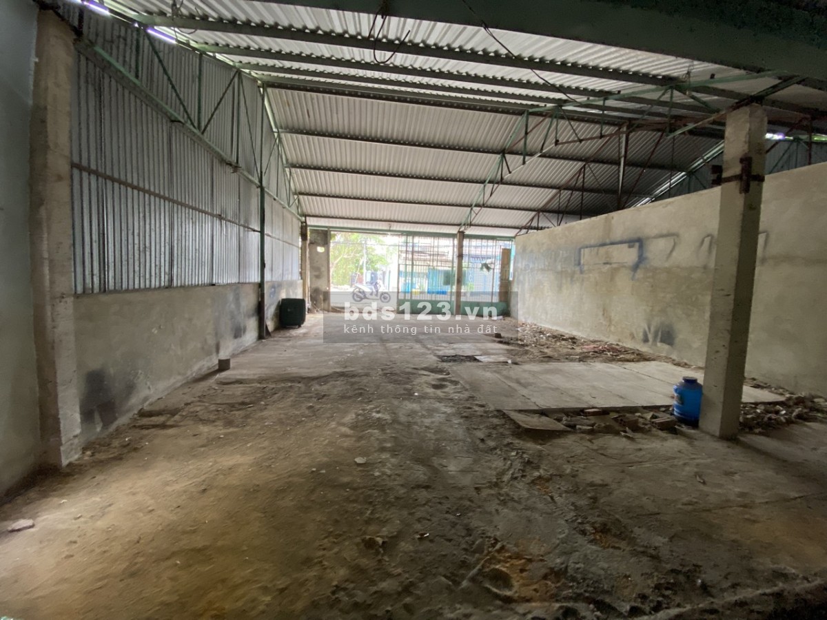 Cho thuê kho xưởng 200m2 mặt tiền đường Đào Trí, Quận 7