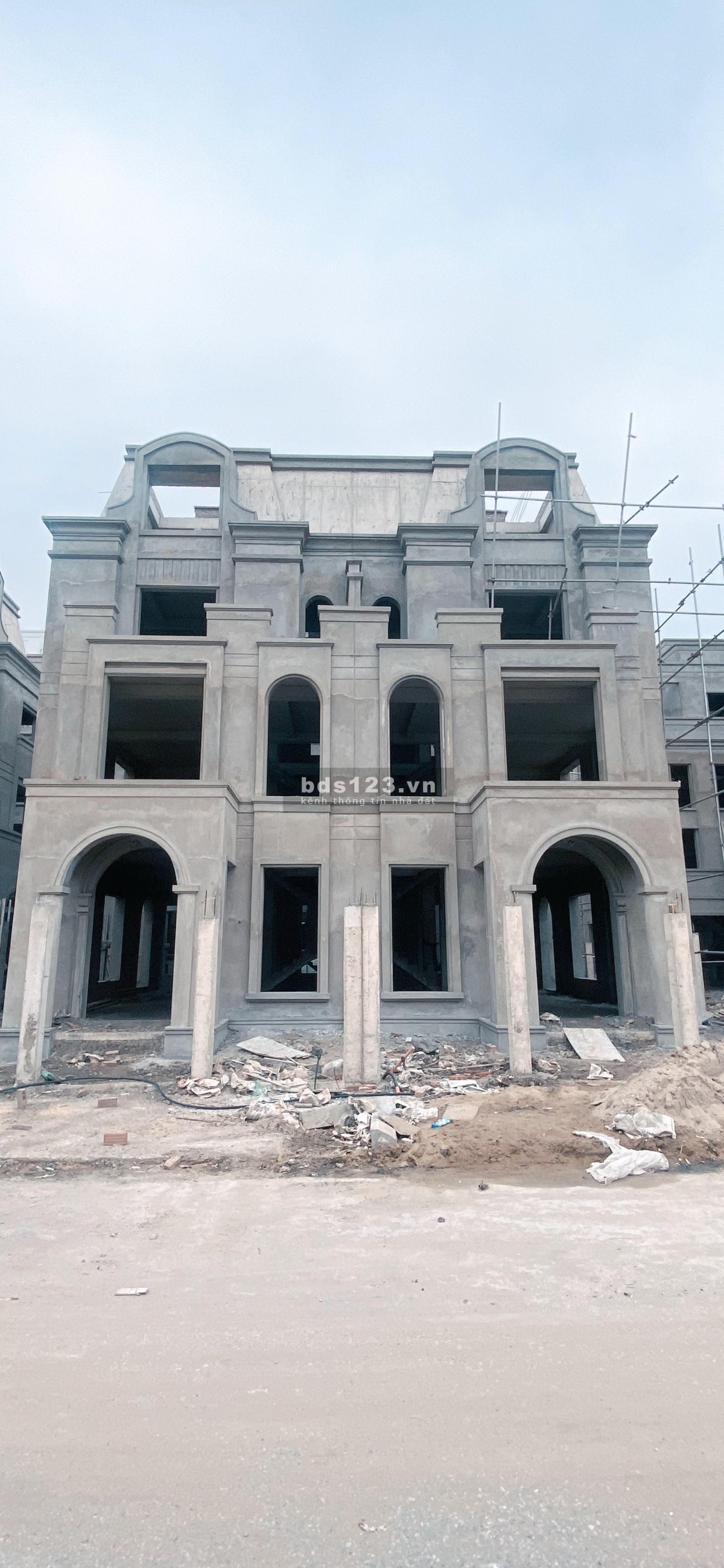 Chính chủ cần thanh khoản một số căn Shophouse mặt đường Trần Quốc Nghiễn. LH 0339579932-0385046850