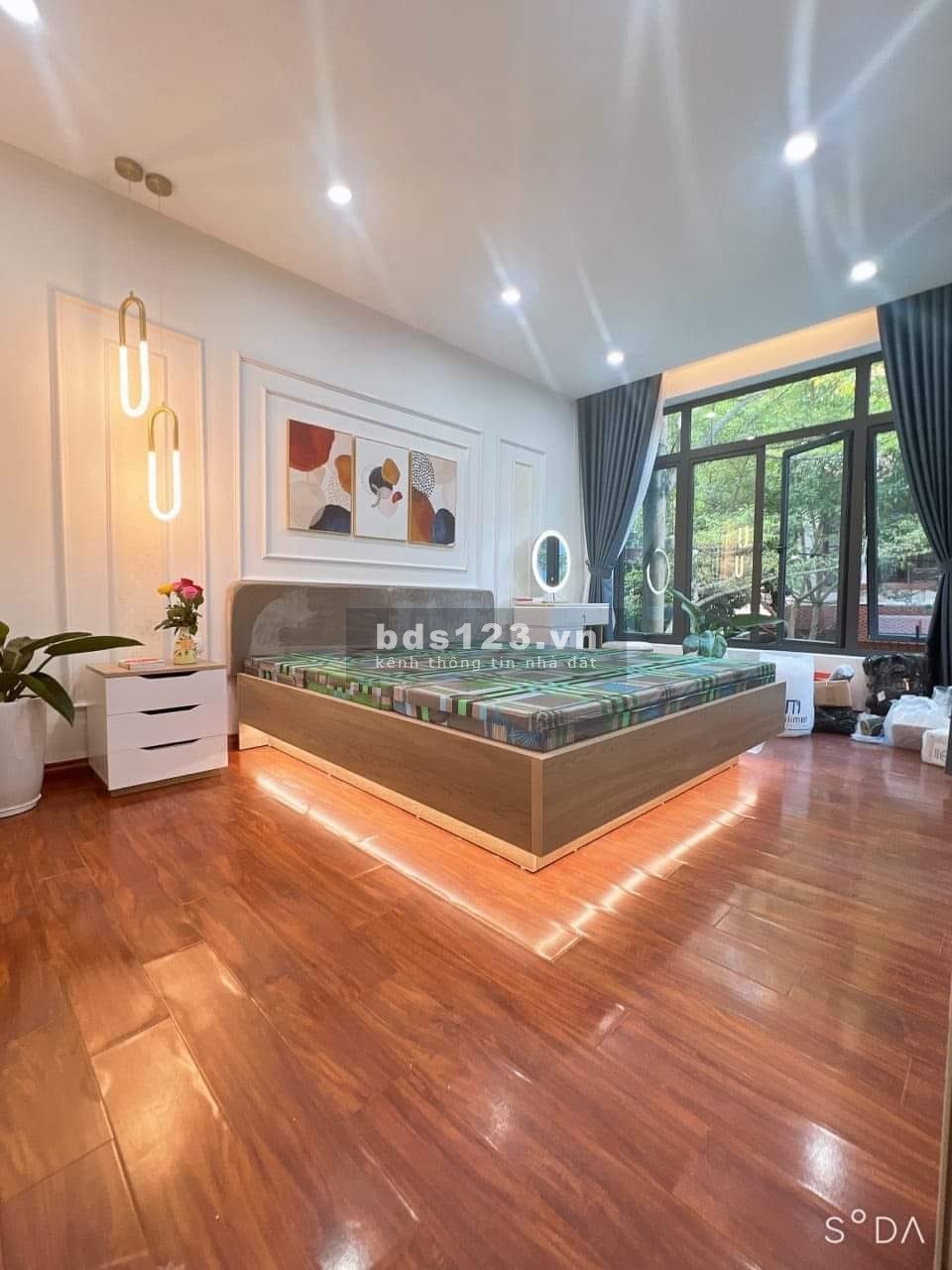 Bán nhà Ngô Gia Tự, Oto tránh, kinh doanh đa dạng, khu vực vip, nhà thiết kế hiện đại.