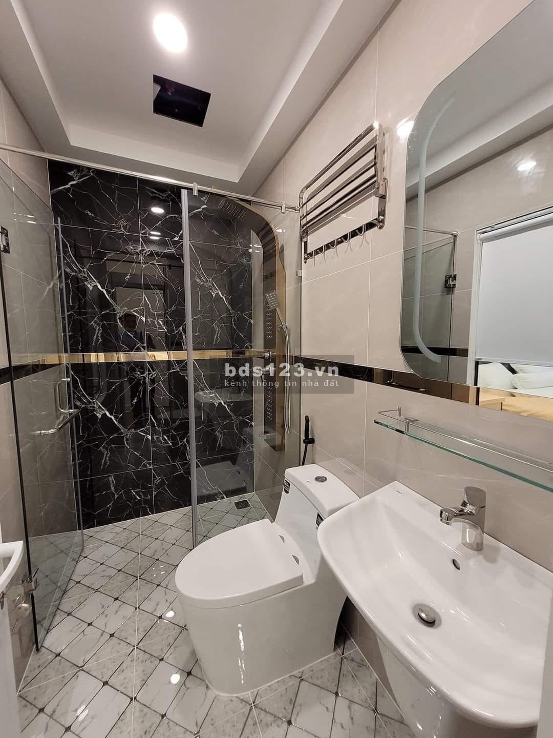 Căn hộ 850tr gần Đầm Sen view công viên.Sổ riêng Full nội thất dọn ở liền 0931.601.365