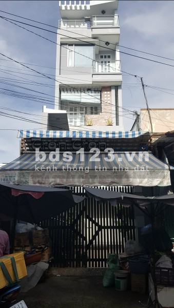 Chính chủ cần bán nhà gấp ra Hà Nội định cư. Giá 11 tỷ (còn thương lượng)