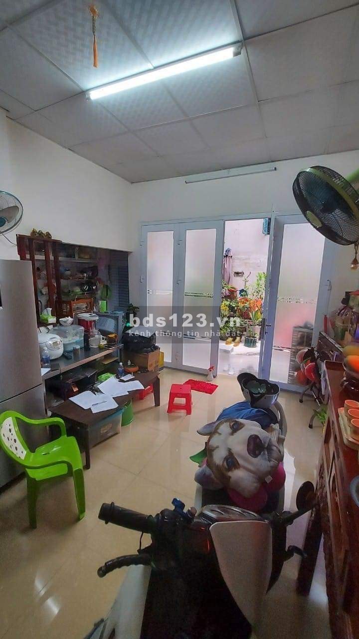 Nhà 3 tầng, 27m², ngang bề thế 4.3x.6m, cạnh đại lộ Võ Văn Kiệt, q6