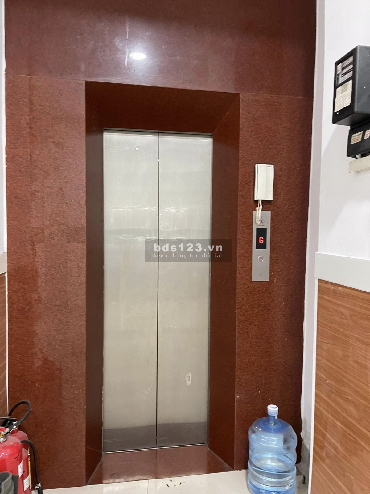 CHO THUÊ NGUYÊN TÒA NHÀ 130 TRIỆU MẶT TIỀN PHAN THÚC DUYỆN THUẬN TIỆN KINH DOANH, CÔNG TY