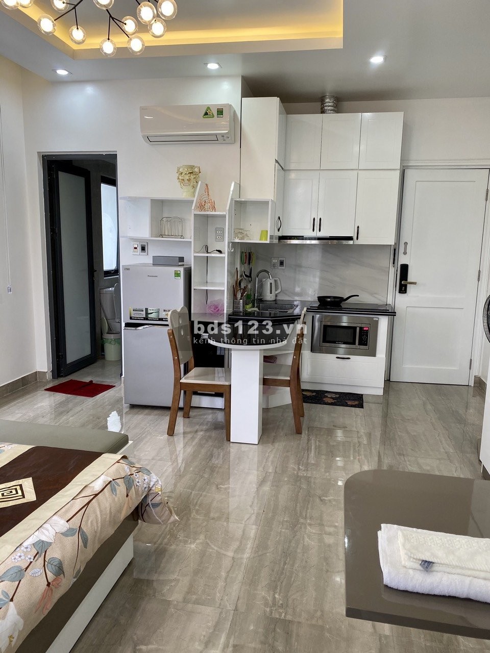 Bán căn đơn lập Vinhomes Imperia đã hoàn thiện full nội thất. Có cầu thang máy.