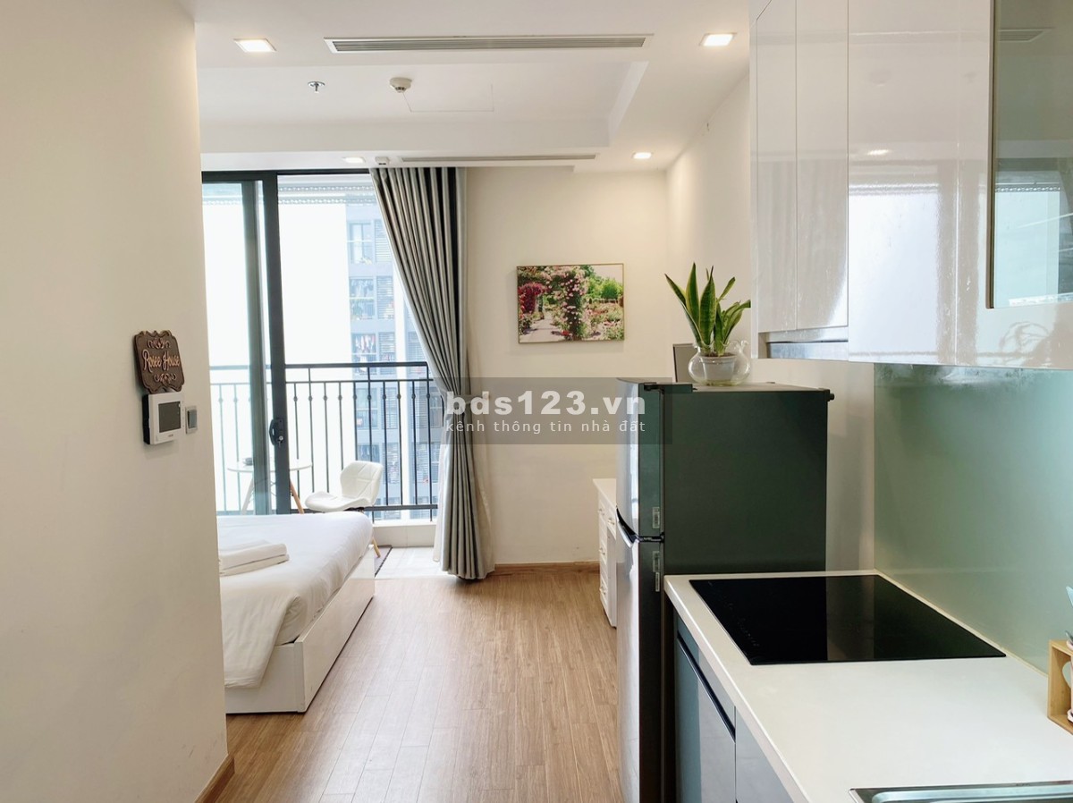 Cần cho thuê căn hộ studio đầy đủ nội thất tại Vinhomes Green Bay Mễ Trì