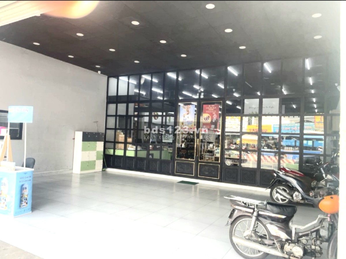 Cho thuê mặt bằng DT 430m² góc 2 mặt tiền đường Huỳnh Tấn Phát