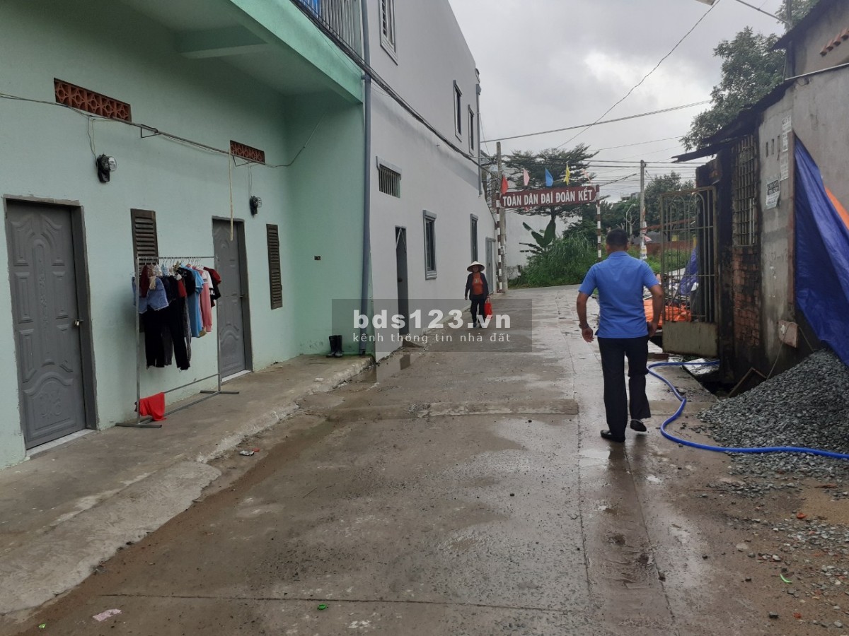 Do Lớn Tuổi Tôi Cần Sang Lại 300m2 Đất + 18p.Trọ Sổ Riêng, Kề Chợ Dân Sinh Giá 590tr/Lô -