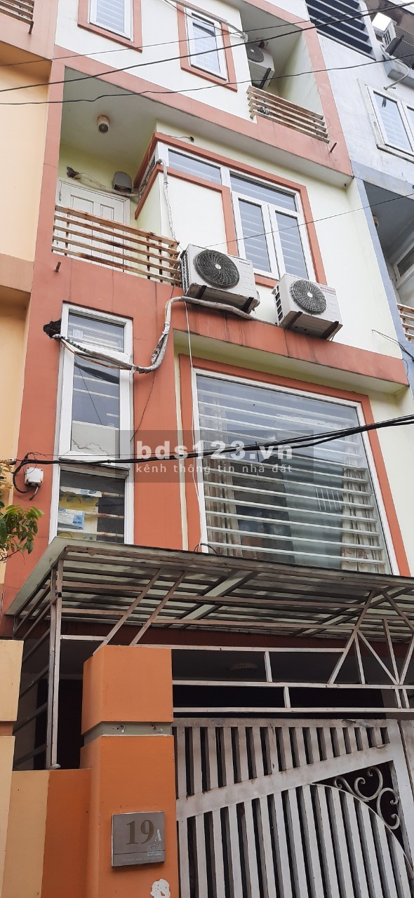 Bán nhà số 19 gần trường Pháp Ngọc Thụy, đường ô tô, 34m2x5tầng, giá 3tỷ15