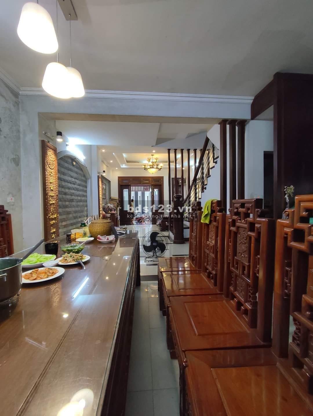 Bán nhà Lương Ngọc Quyến, trung tâm Hà Đông, tiện ích ngập tràn, kinh doanh đỉnh