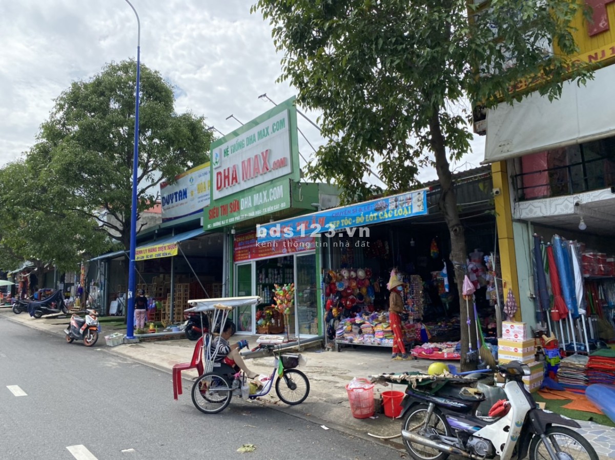 Kinh tế khó khăn gia đình bán gấp dãy trọ 10 phòng vị trí đẹp, gần KCN, chợ.